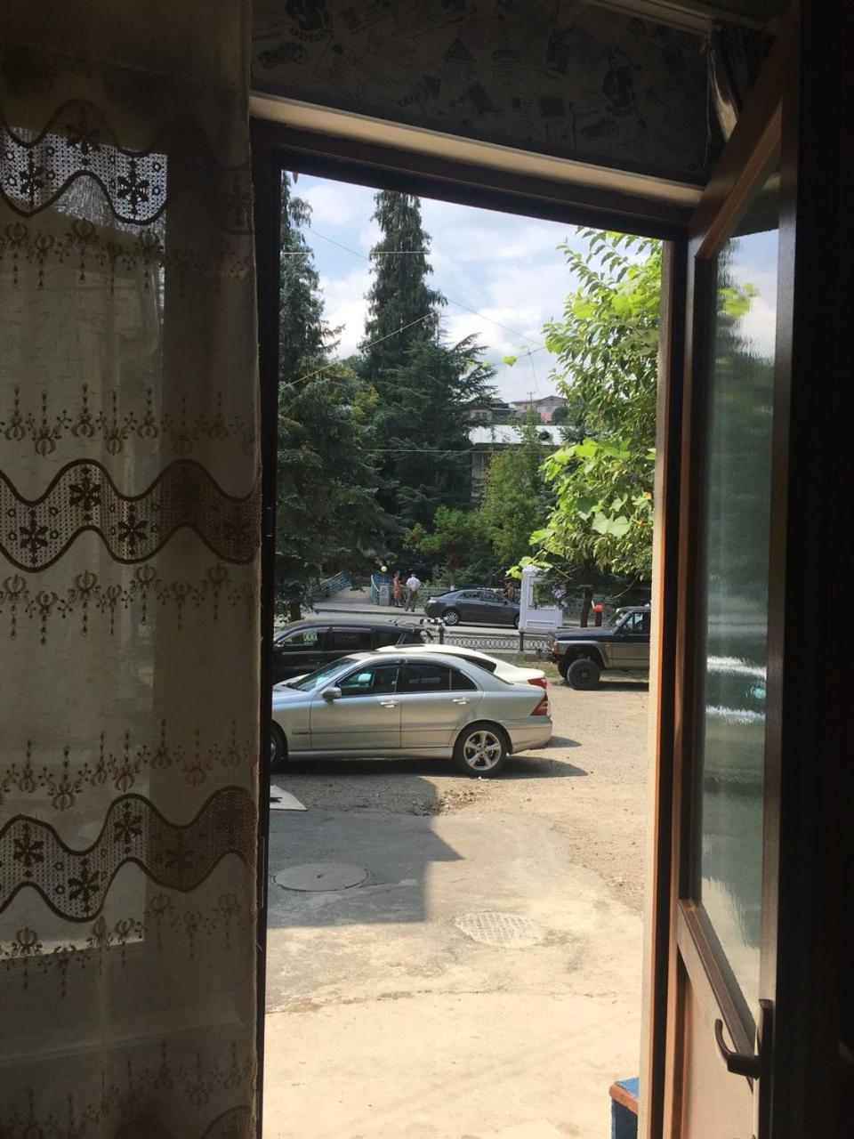Parkside Apartment بورجومي المظهر الخارجي الصورة